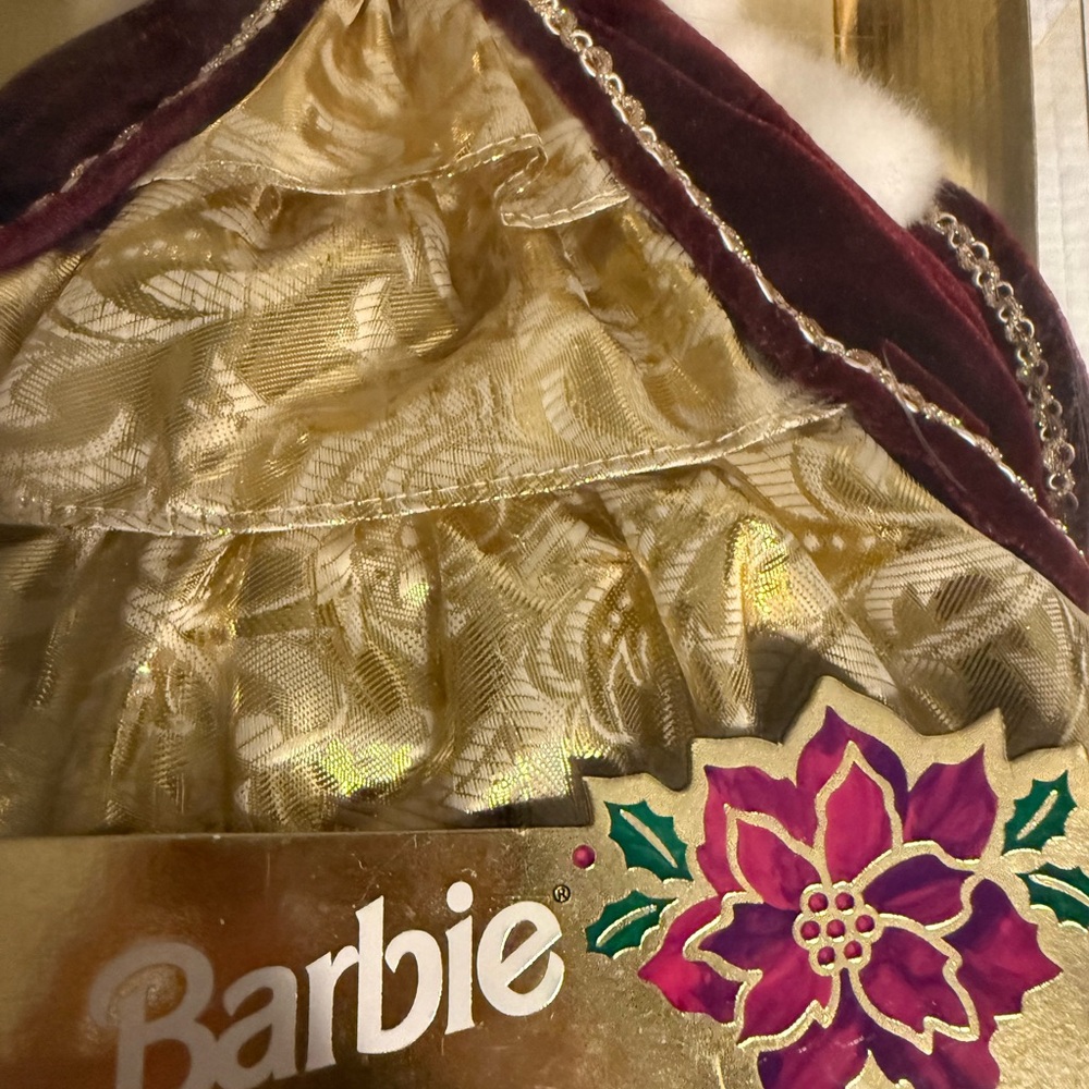 Barbie 1996 Special Edition Happy Holidays Mattel Doll NRFB Blonde Hair Outfit - Picture 5 of 16